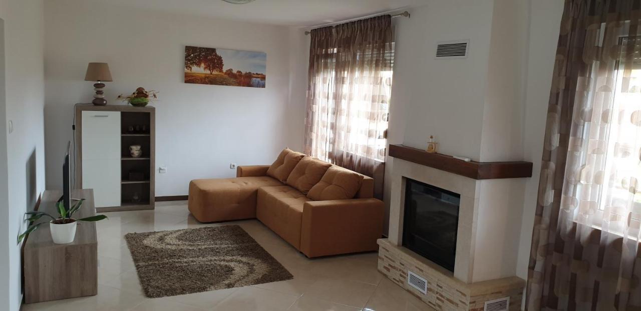 PUY Apartman Lena מראה חיצוני תמונה